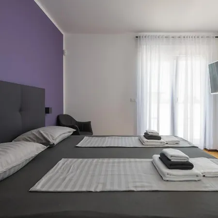 Aaron Villa Butkovići