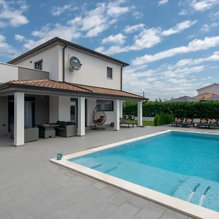 Villa Aaron Butkovici (Istria)